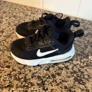 Nike Kids Black and White Sneakers